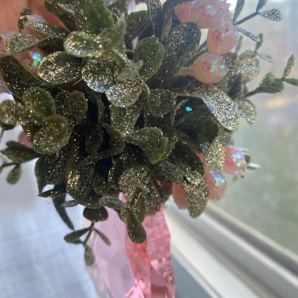 Mistletoe. New without box. Pink coquette styke - Picture 5 of 6
